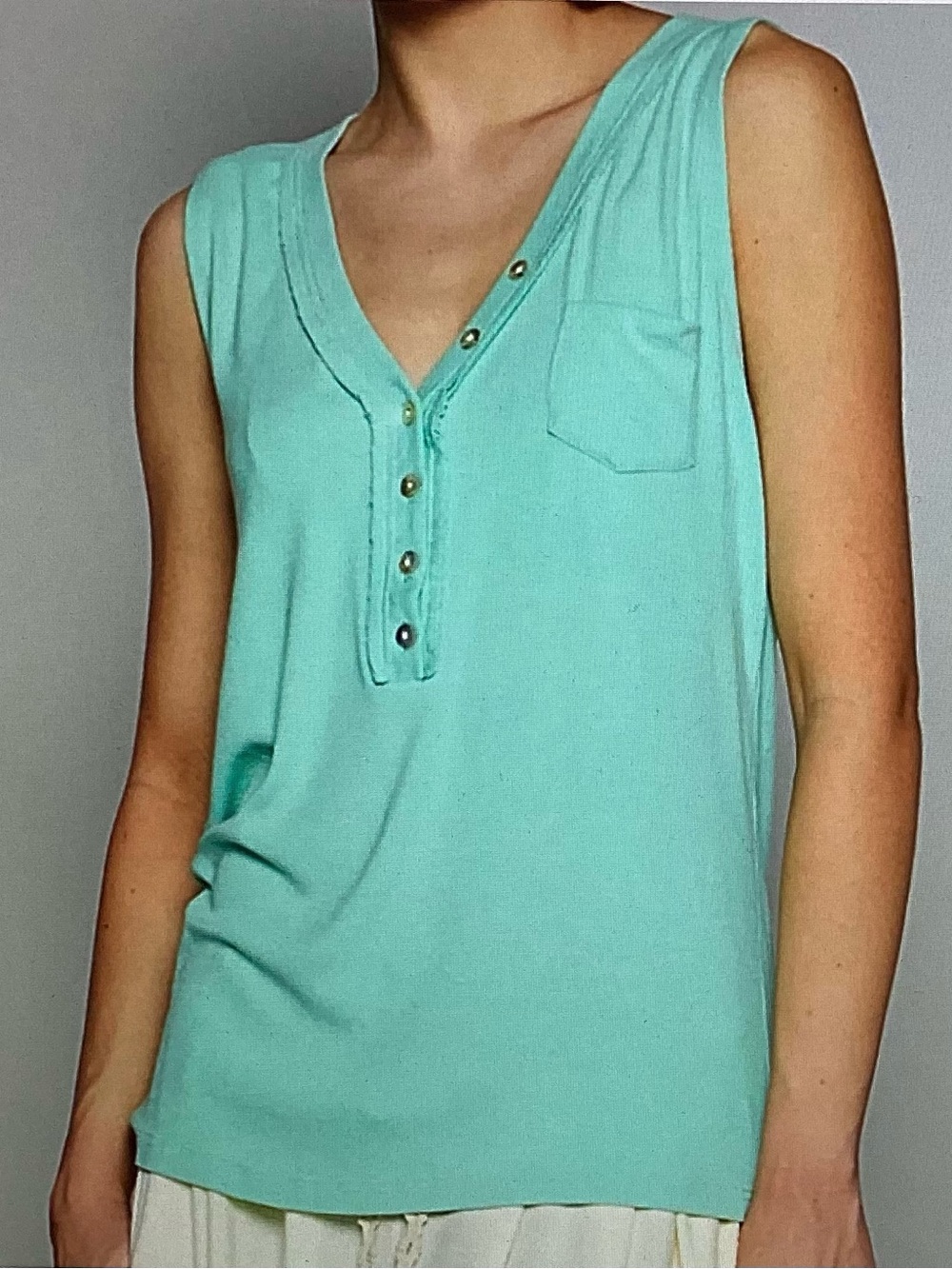 POL V-Neck Tank Top in Mint Green